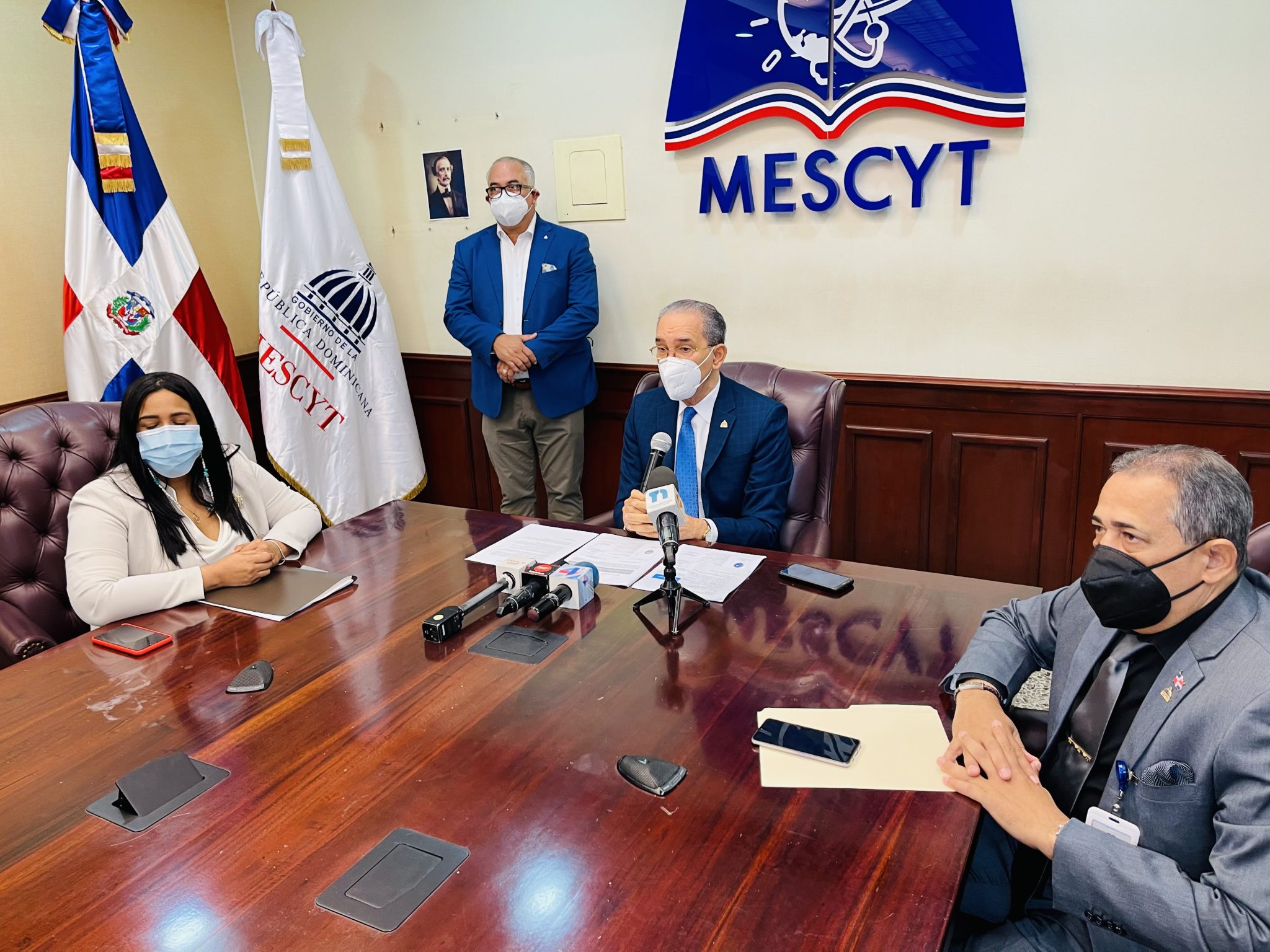MESCYT abre convocatoria a más de 6,000 becas nacionales en 40