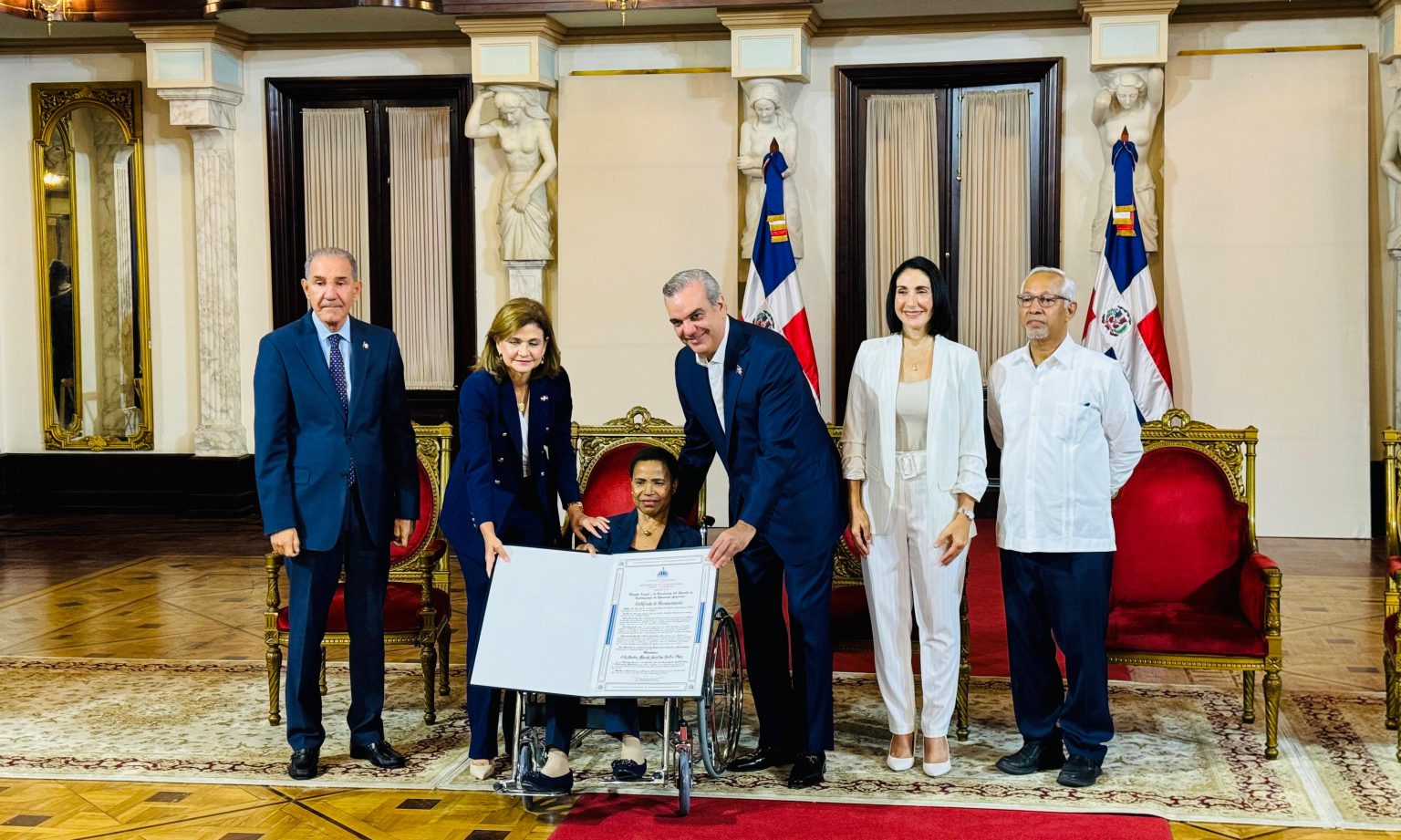 Gobierno entrega Premio a la Excelencia Docente en las Instituciones de ...